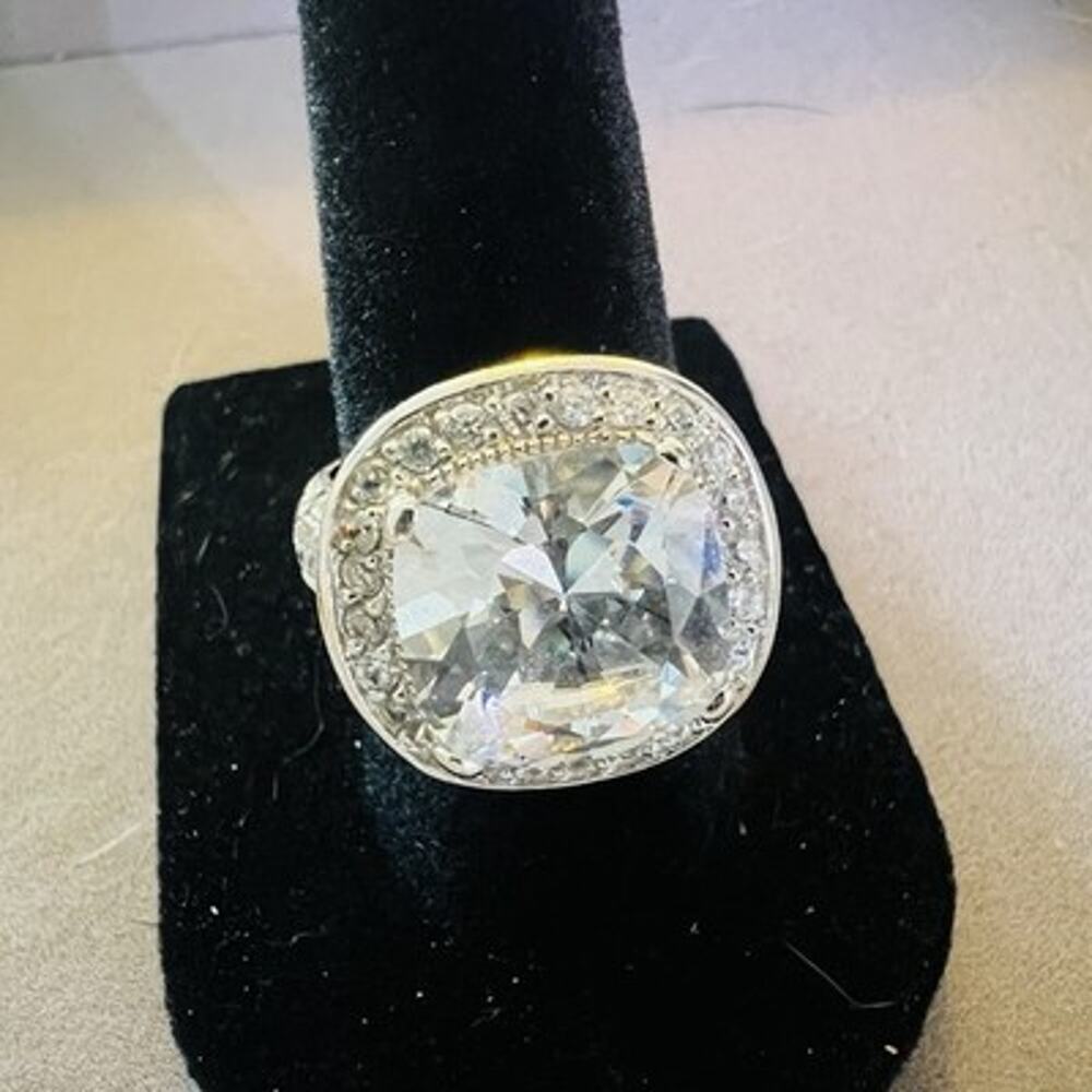 Sterling Silver 925 Cushion Cut Clear Stone Halo Setting Cocktail Ring 7
